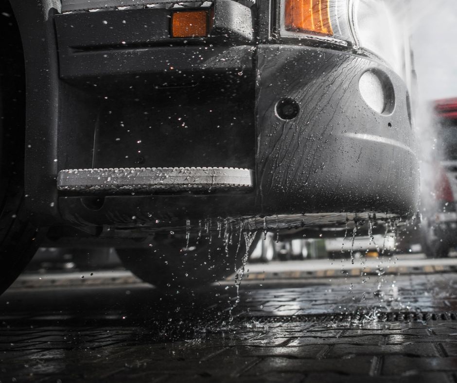 Mobile Fleet Washing Mobile Fleet Power Washing-Windsor-Essex County-AP Painting Solutions